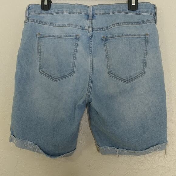 Old Navy Fitted Jean Shorts Blue Size 10 Regular - Picture 3 of 5